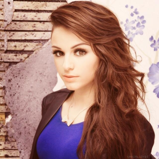 
	
	Cher Lloyd cho biết: "Tôi là fan của Miley và tôi rất thích hợp tác với cô ấy vì ở cô ấy không hề có sự sợ hãi".